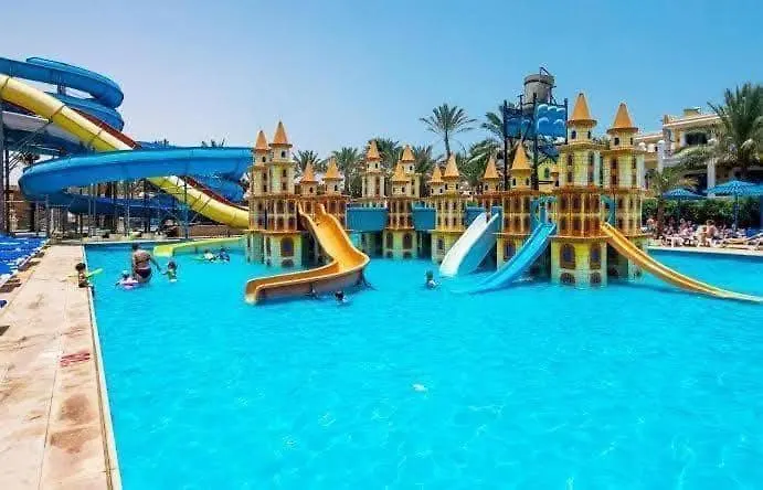 Mirage Bay Aquapark Cap Ahmed *
